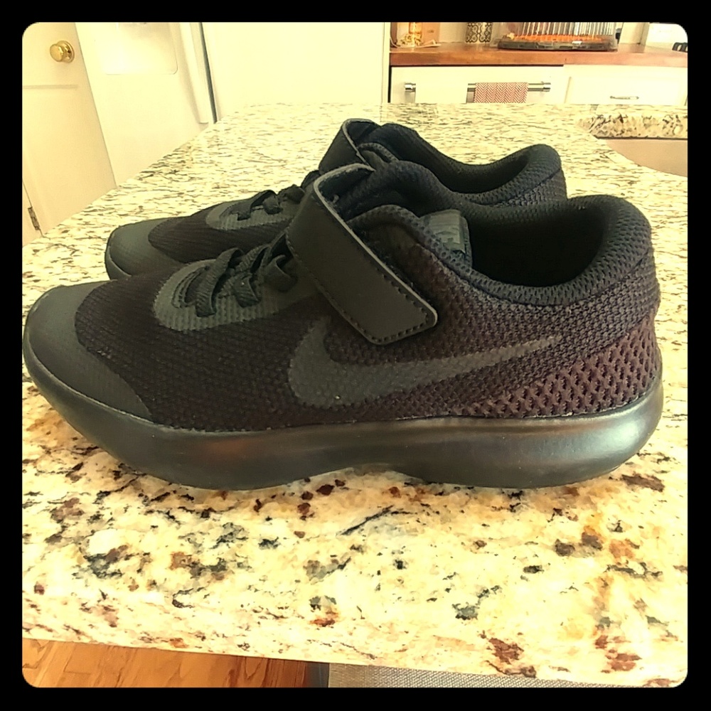 Boys Nike Flex Experience RN 7